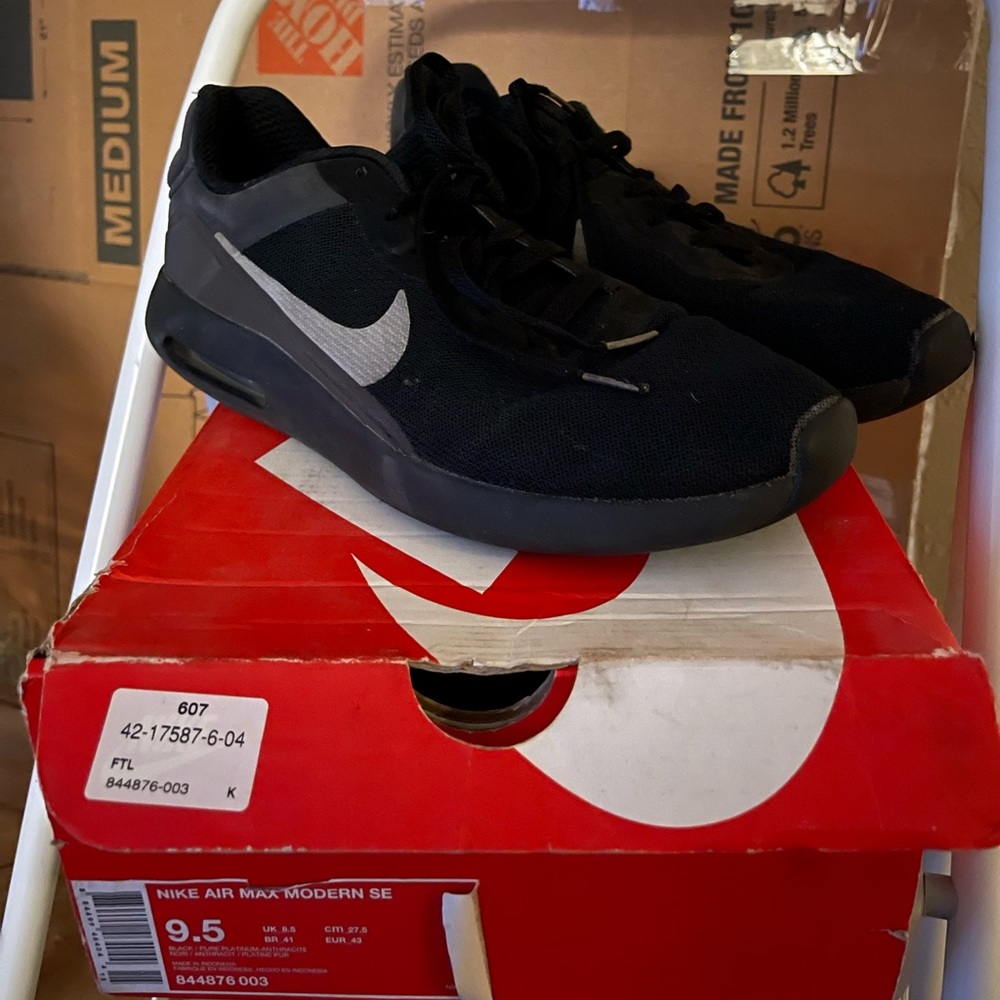 Nike air max modern SE (9.5)